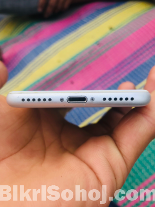 Apple 8